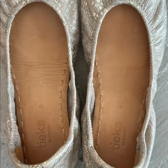 Romantic Blush Tieks Ballet Flats - Picture 4 of 9